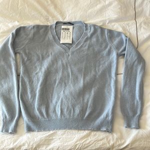 Brandy Melville v neck sweater